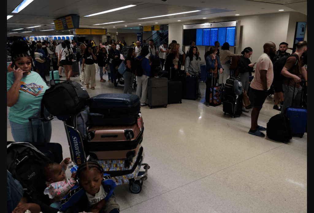 Over 2,600 US flights canceled: United And American Airlines resume service after worldwide outage